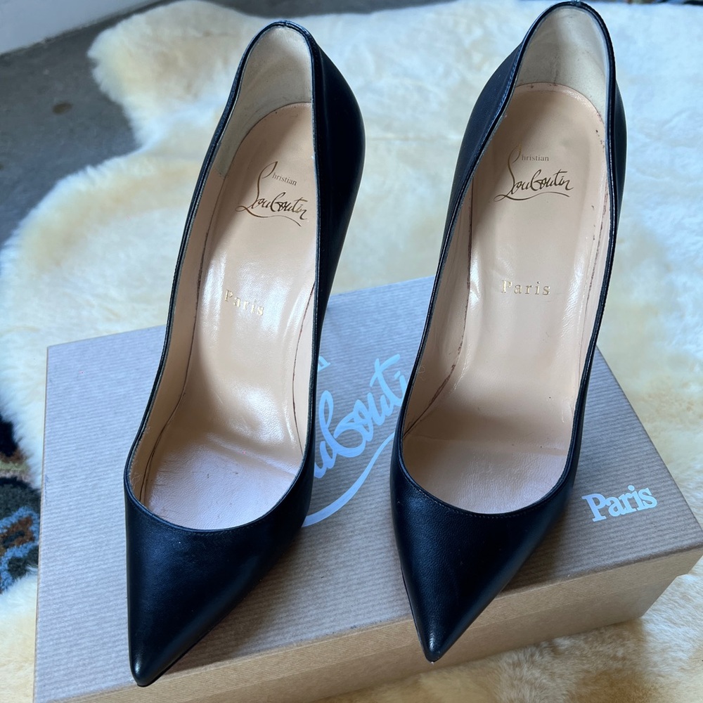 Christian Louboutin So Kate Black Pointed-Toe Red Sole Pump